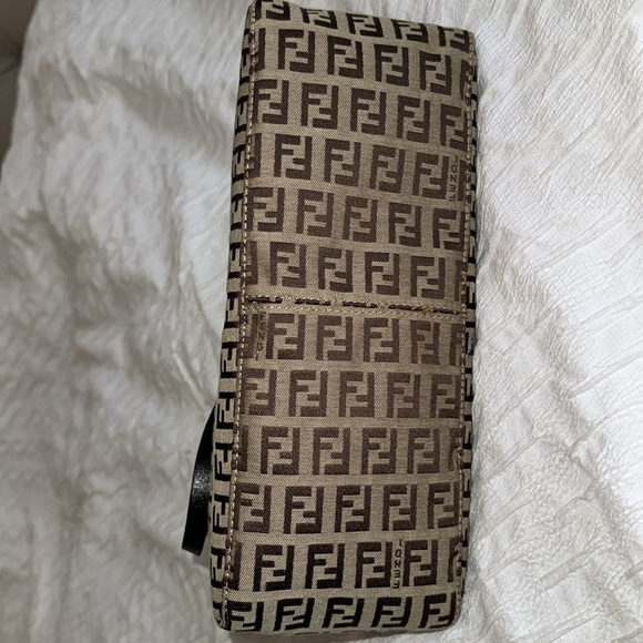 Fendi Zucchino Shoulder Bag - Picture 4 of 6